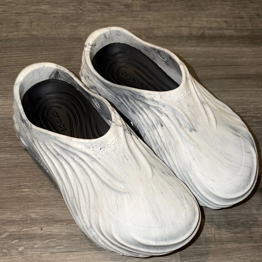 Crocs Echo Wave 
